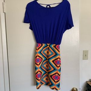 Cefian dress with bold print